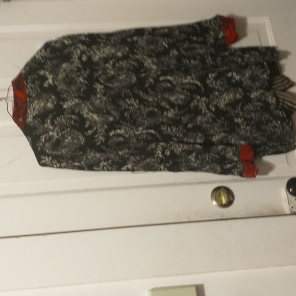 Carole Little vintage blouse size 14 red and black with shell buttons - Picture 4 of 4